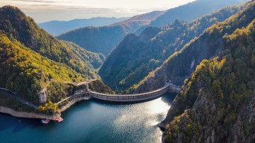 Vidraru Dam in Romania